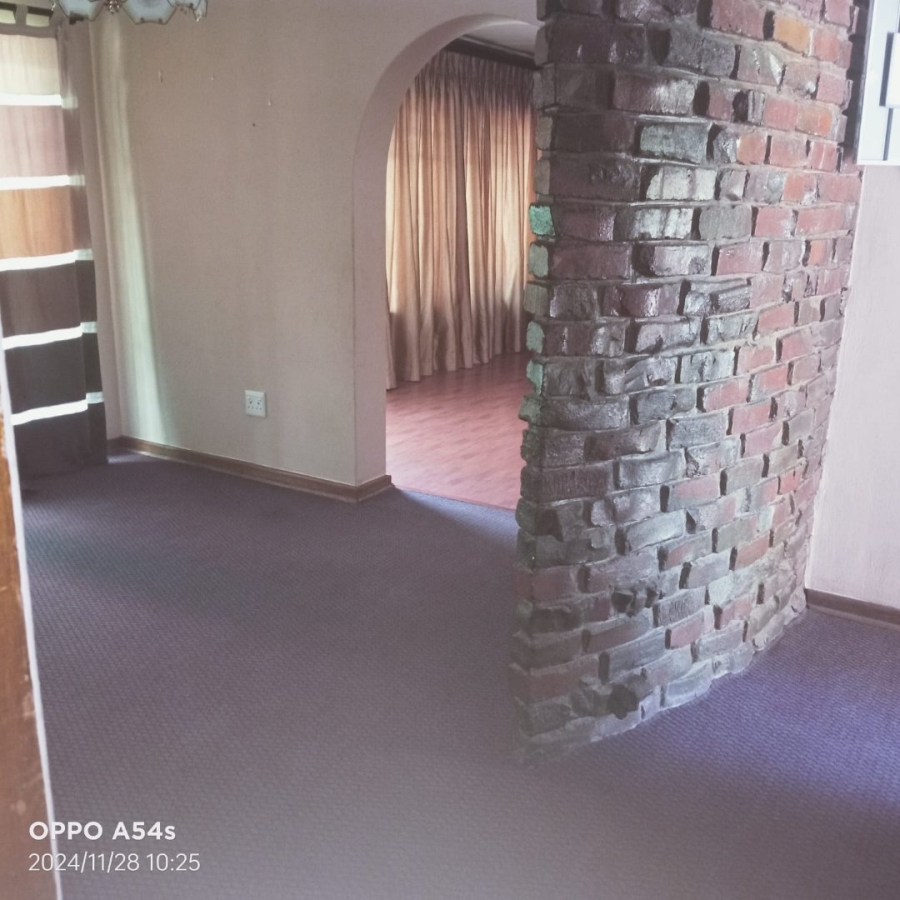 To Let 3 Bedroom Property for Rent in Ashbury Free State